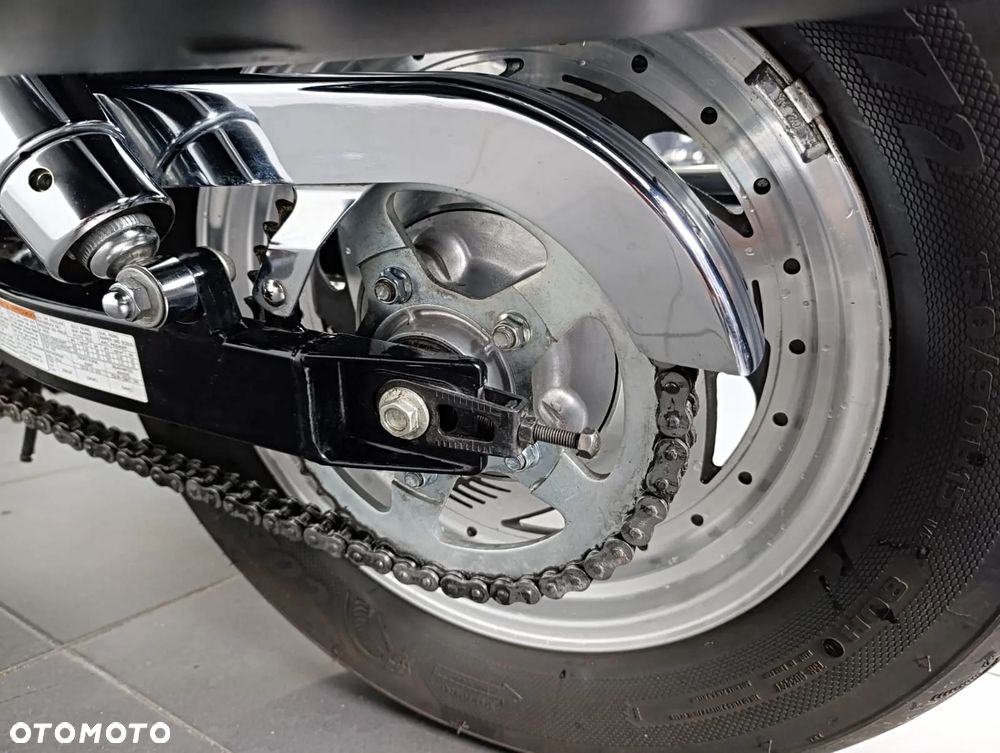 Suzuki Marauder - 13