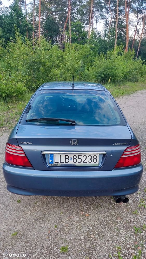 Honda Accord 1.8i LS - 7