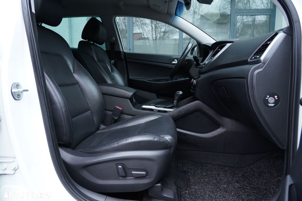 Hyundai Tucson 2.0 CRDI 4WD Automatik Premium - 24