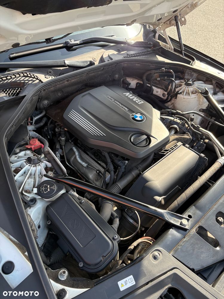 BMW Seria 5 520d - 16