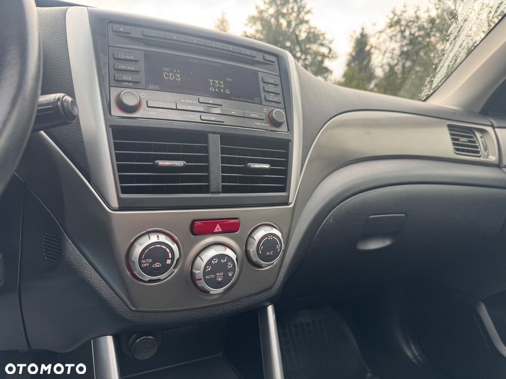 Subaru Forester 2.0 i Exclusive - 15