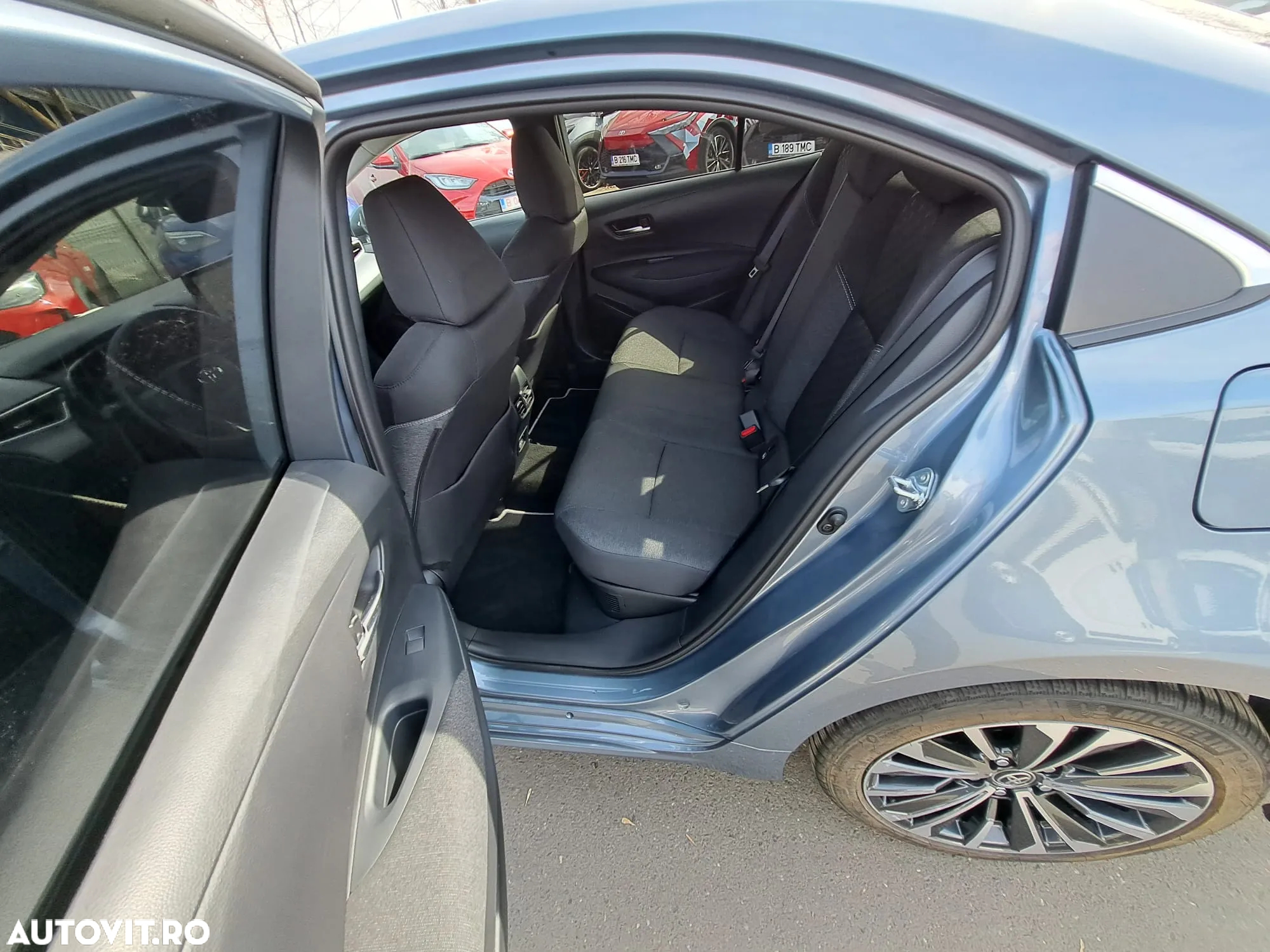 Toyota Corolla 1.8 HSD Dynamic - 10