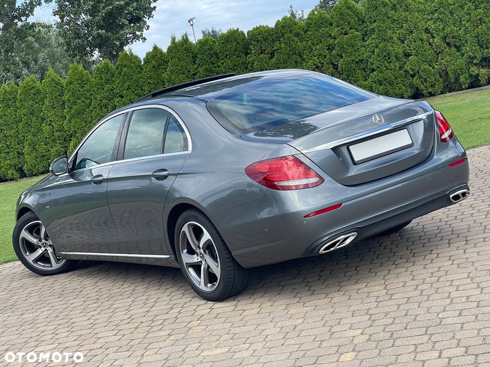 Mercedes-Benz Klasa E 200 4Matic 9G-TRONIC - 4