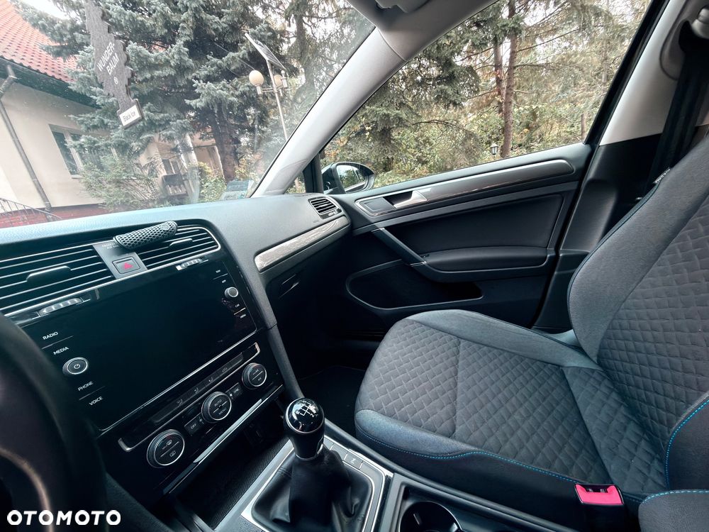 Volkswagen Golf - 13