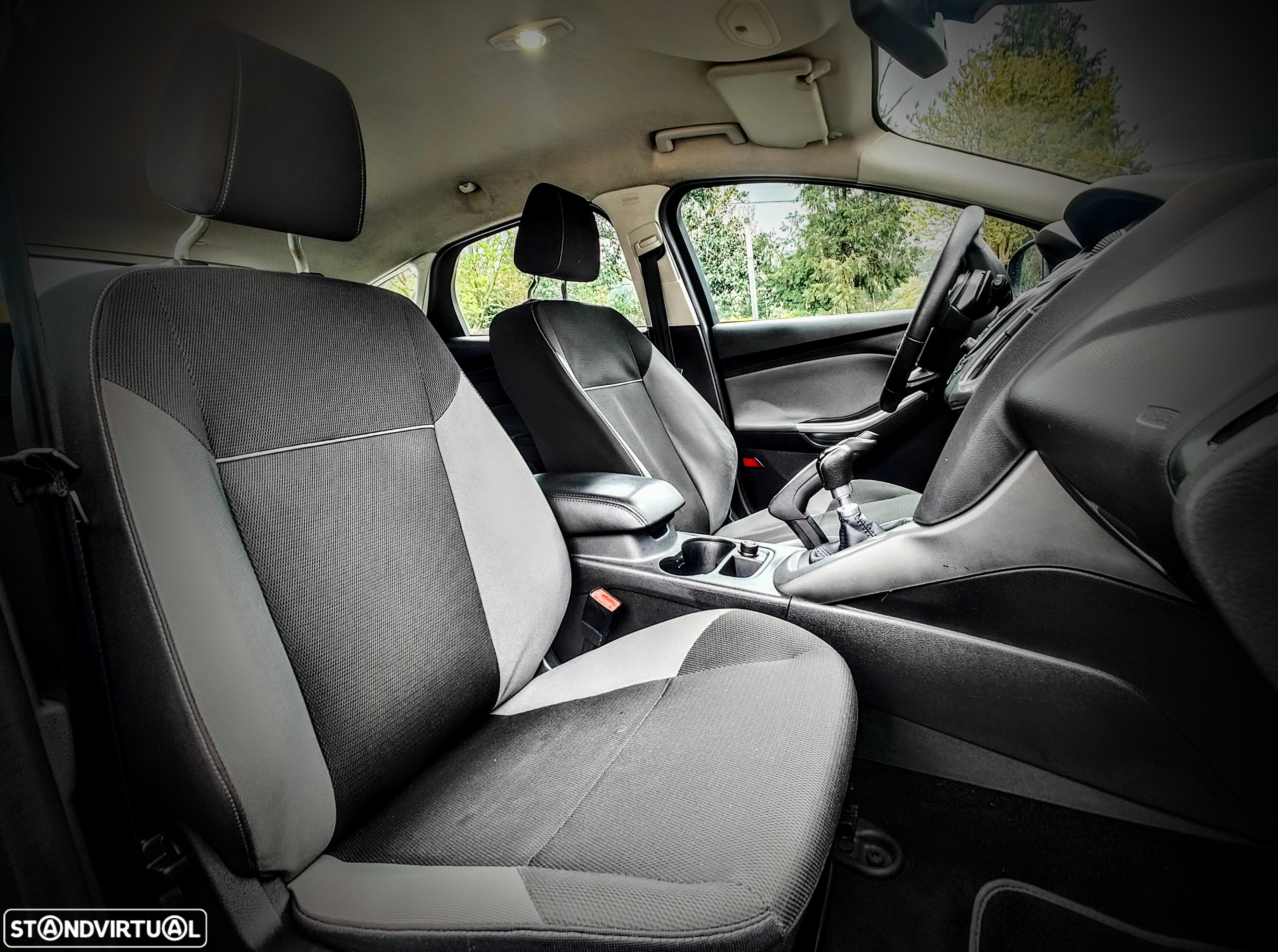 Ford Focus 1.6 TDCi DPF Champions Edition - 9