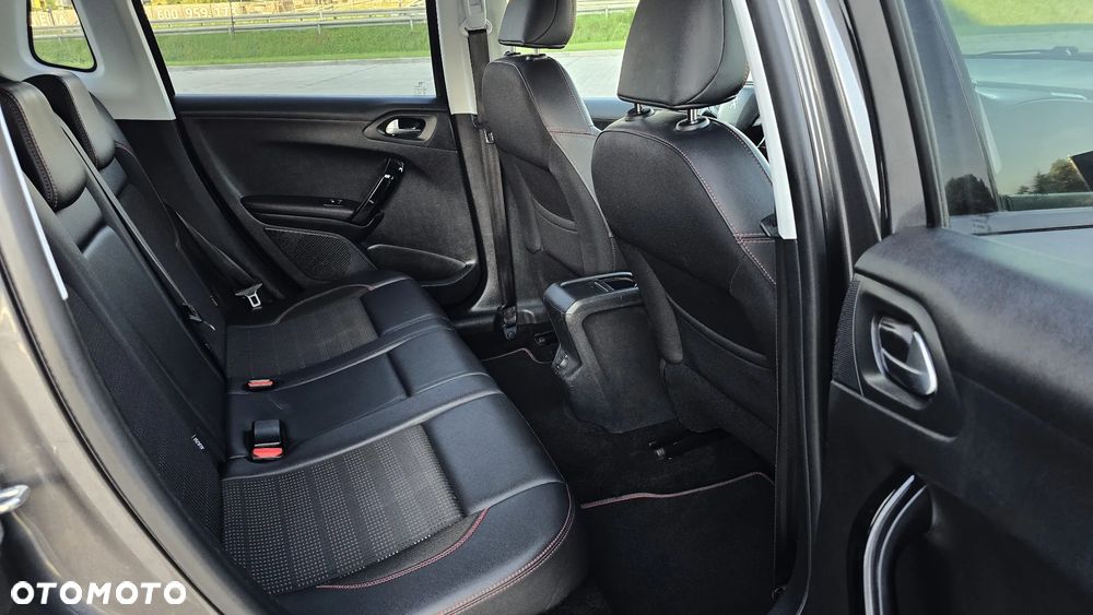 Peugeot 2008 1.2 Pure Tech Crossway S&S - 19