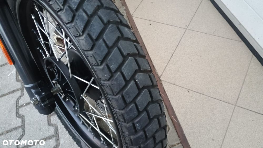 Royal Enfield Himalayan - 24