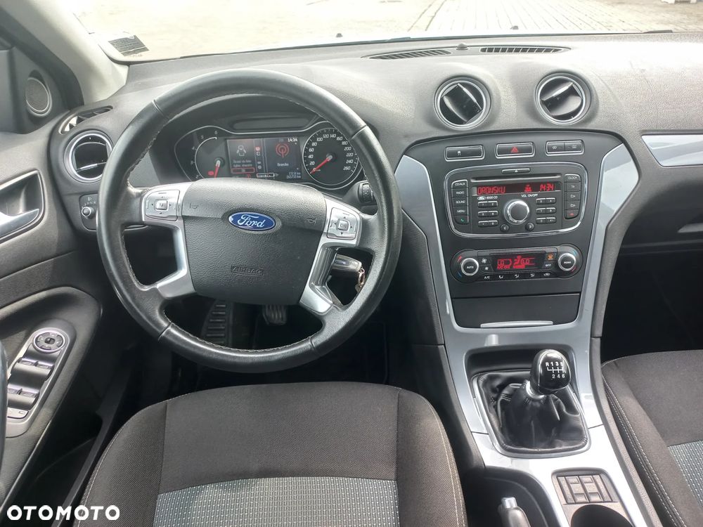 Ford Mondeo 2.0 TDCI Ambiente - 9