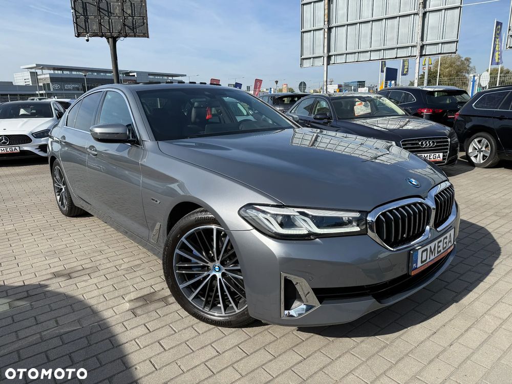 BMW Seria 5 530e xDrive M Sport Edition - 3