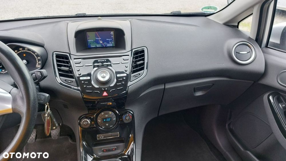 Ford Fiesta 1.0 EcoBoost STart-Stop Titanium - 18