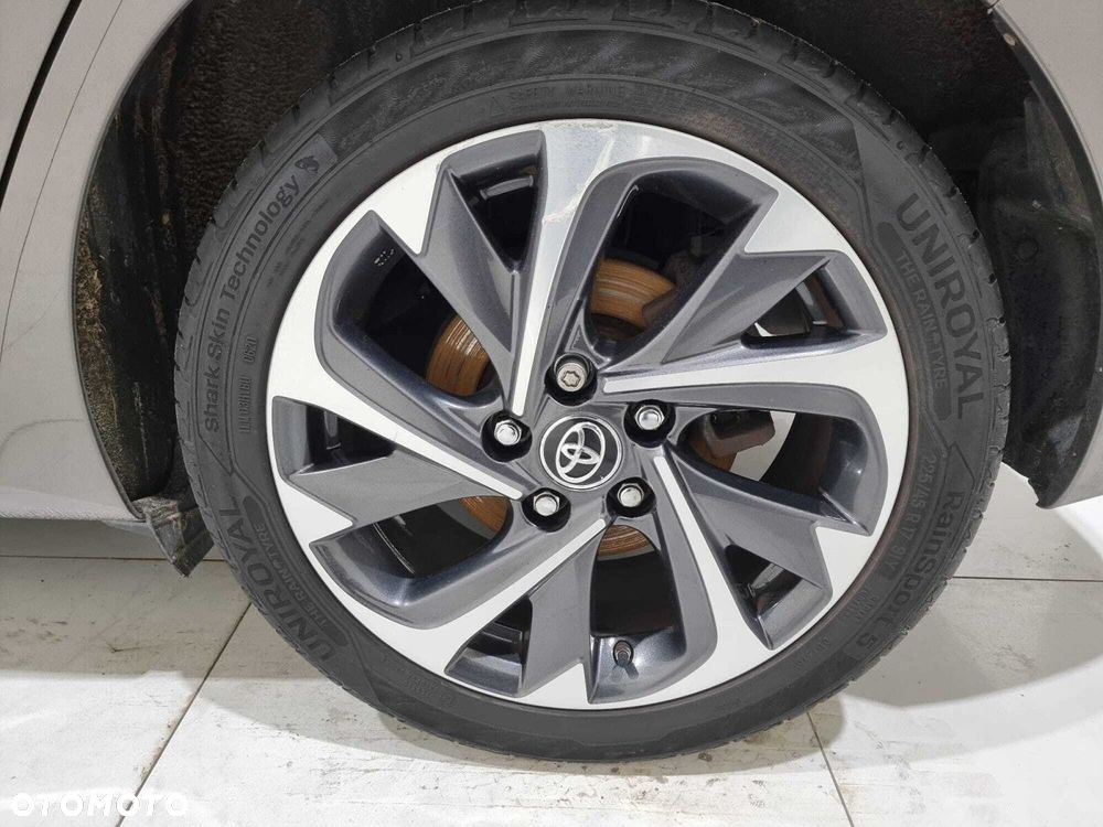 Toyota Auris - 18