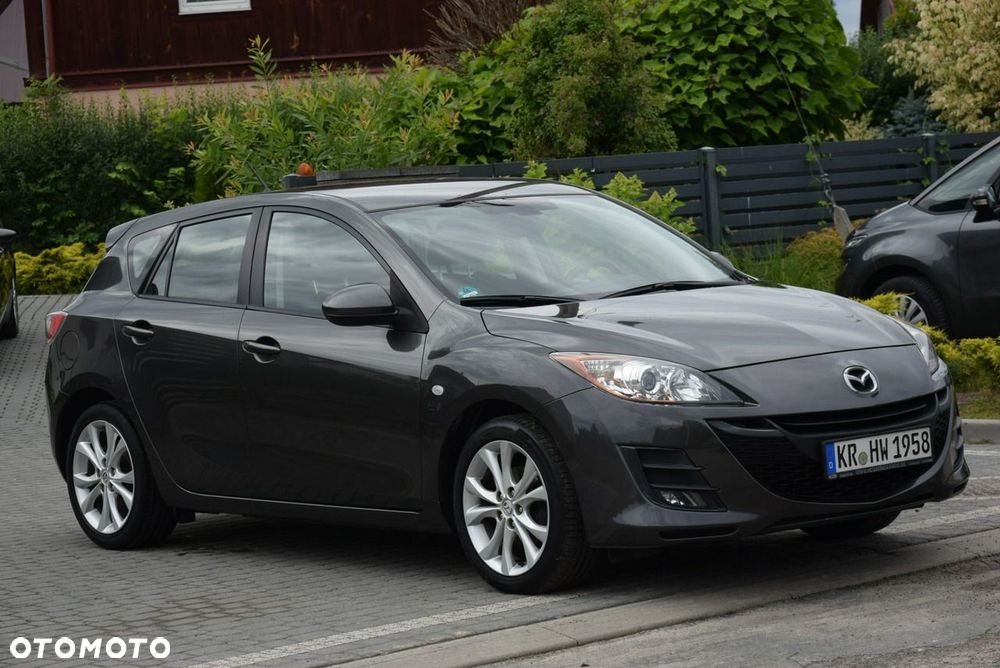 Mazda 3 1.6 Active + - 1