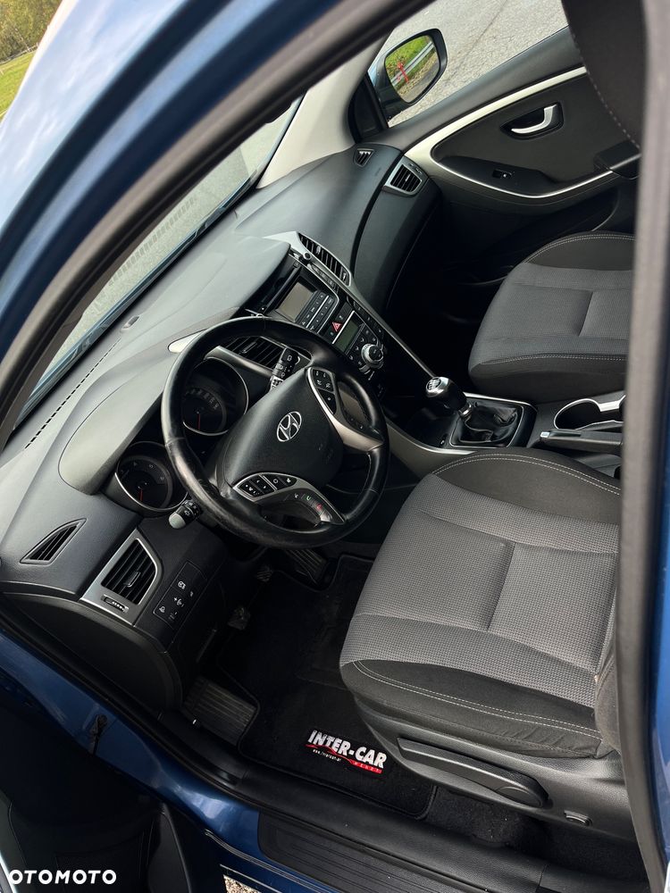Hyundai i30 1.6 CRDi BlueDrive Premium - 15