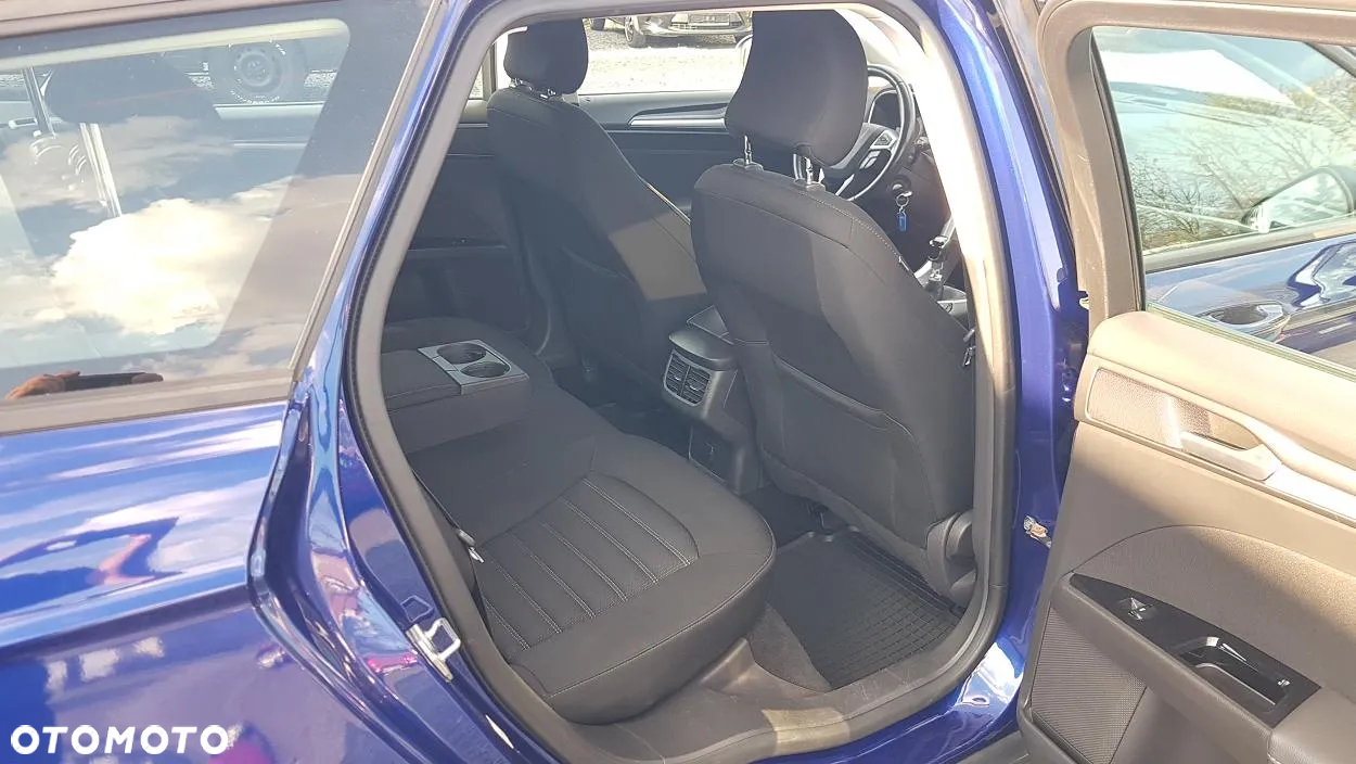 Ford Mondeo 2.0 TDCi Ambiente - 34