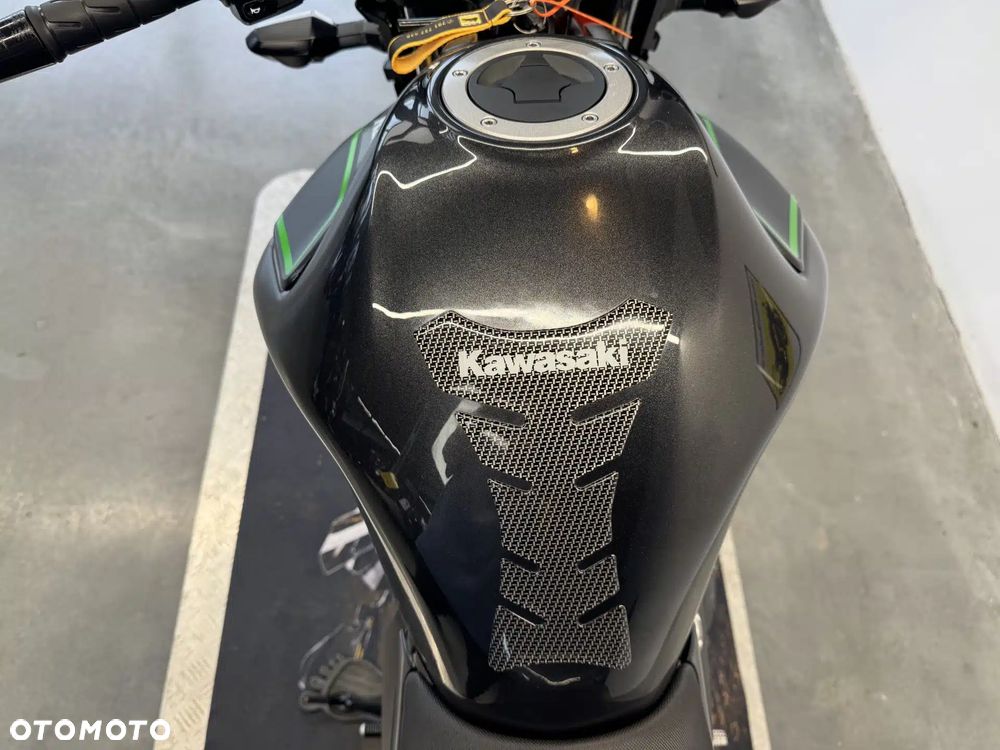 Kawasaki ER - 28