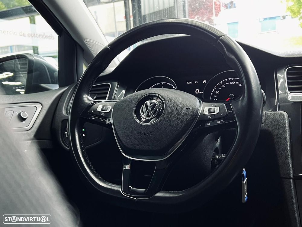 VW Golf 1.6 TDI Confortline - 19