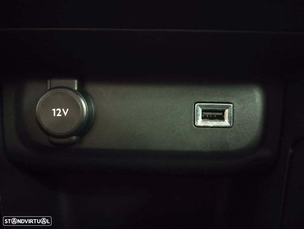 Citroën C3 1.2 PureTech C-Series - 28