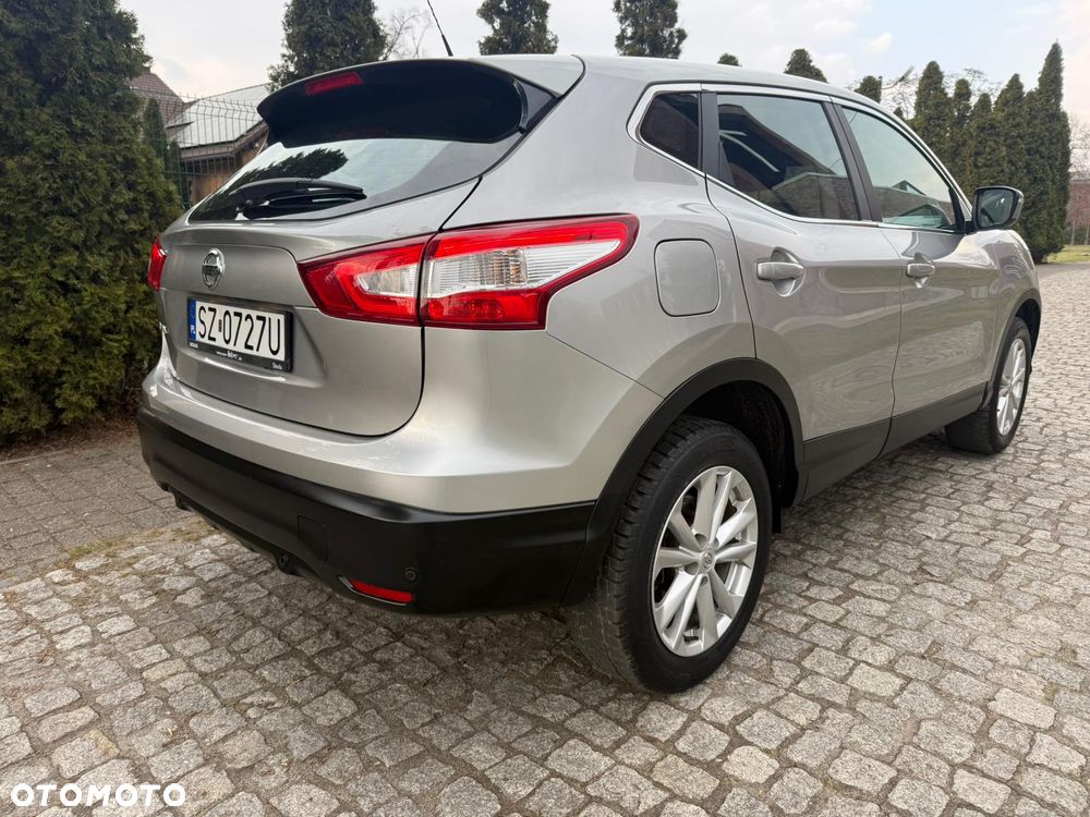 Nissan Qashqai 1.2 DIG-T N-Connecta EU6 - 6