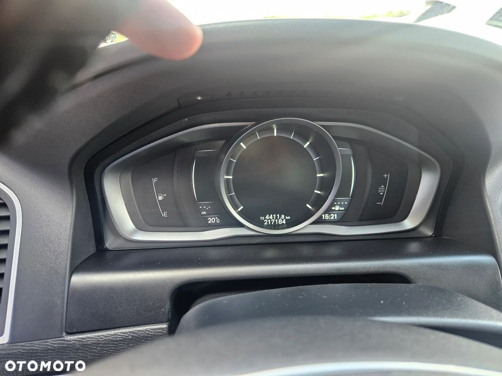 Volvo XC 60 D4 Momentum - 10