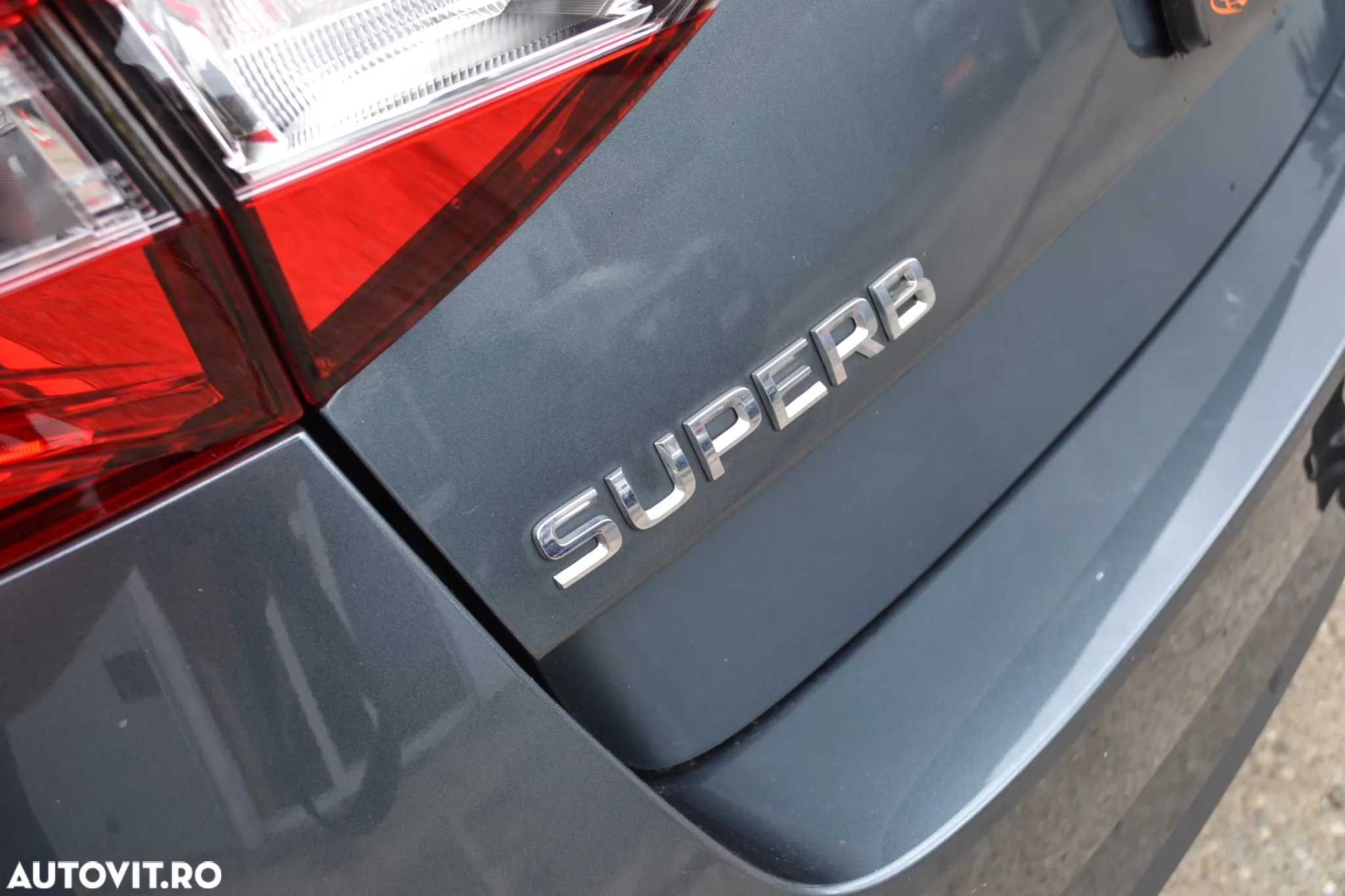 Skoda Superb 2.0 TDI 4x4 DSG Ambition - 34
