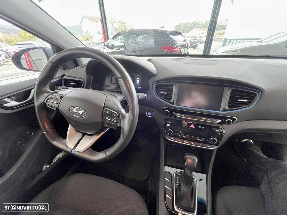 Hyundai Ioniq 1.6 GDI HEV Hybrid Tech - 12
