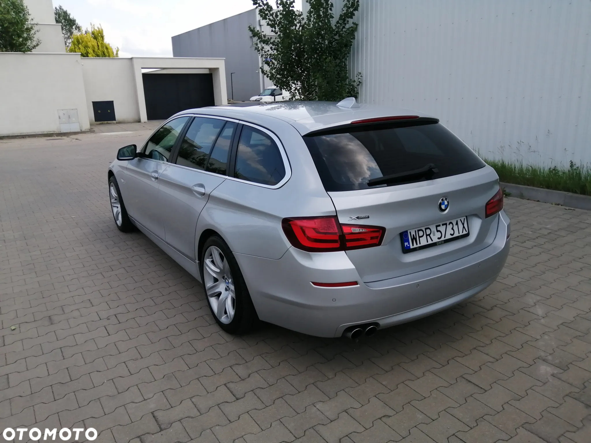 BMW Seria 5 525d xDrive - 13