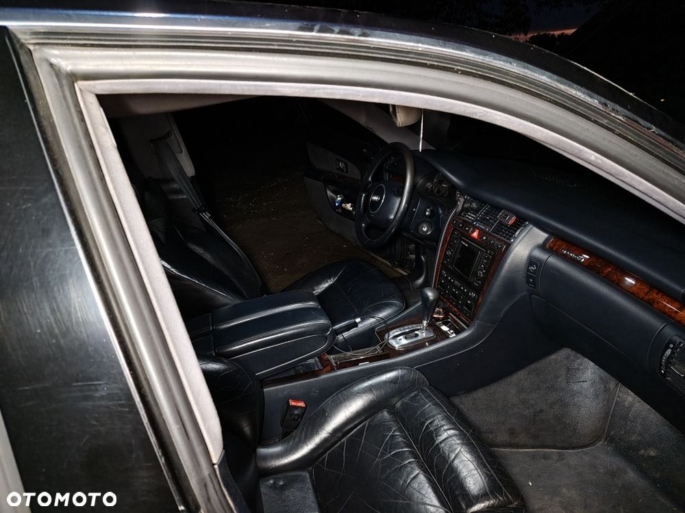 Audi A8 - 7