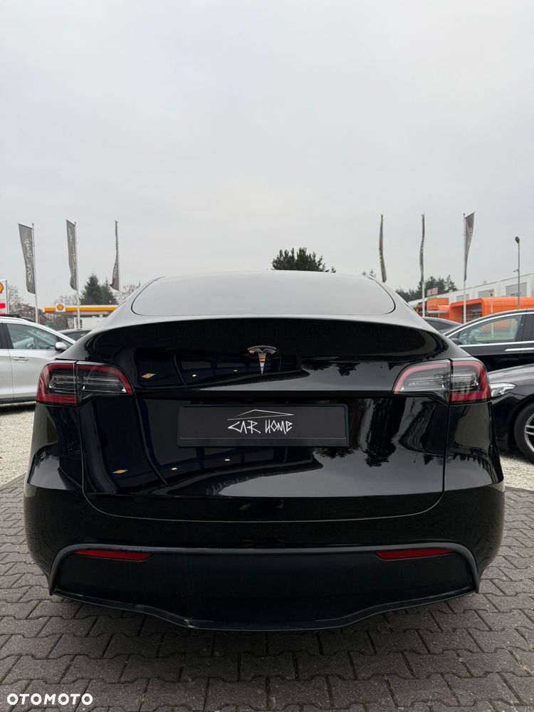 Tesla Y Long Range Dual Motor AWD - 12