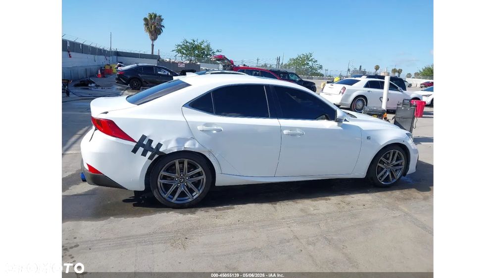 Lexus IS 200t F Sport - 7