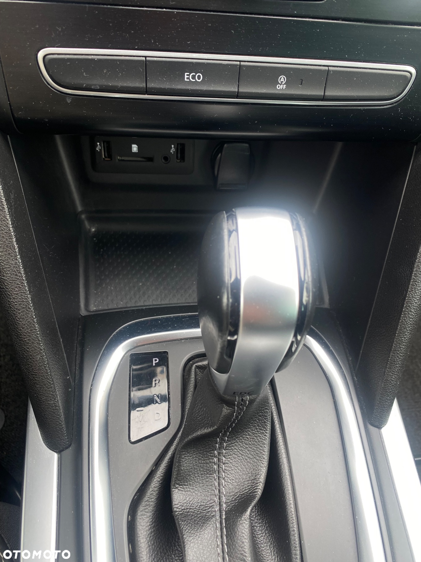 Renault Megane ENERGY TCe 165 EDC BOSE EDITION - 24