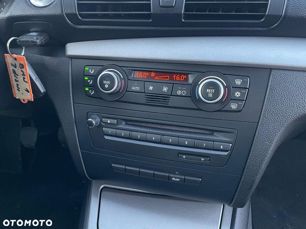 BMW Seria 1 118d DPF Edition Sport - 16