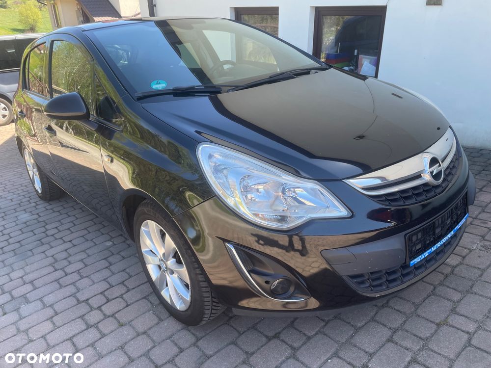Opel Corsa 1.2 16V Cosmo - 9