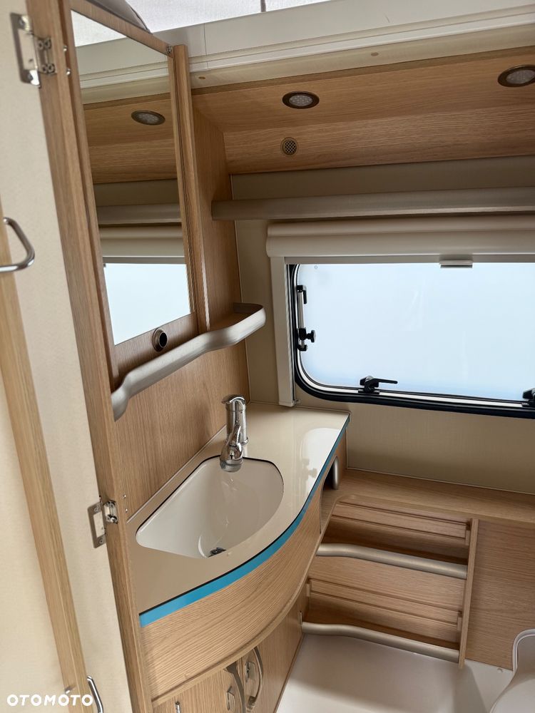 Hymer-Eriba Touring 530 - 11