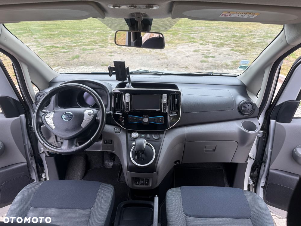 Nissan NV200 Evalia - 10