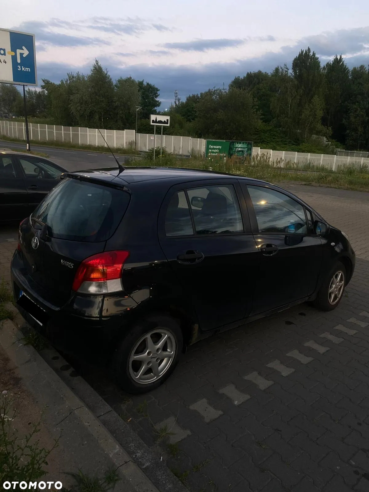 Toyota Yaris 1.0 Luna - 3