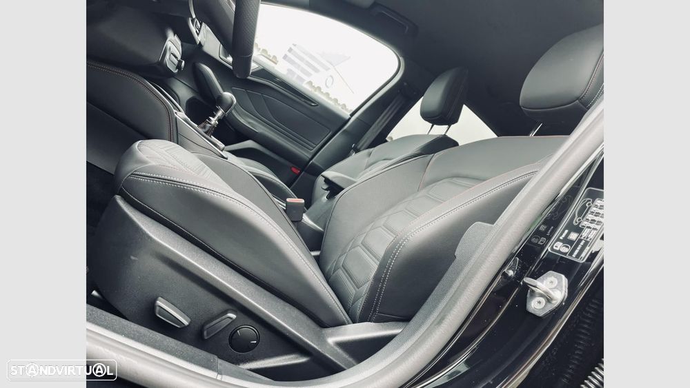Ford Focus 1.0 EcoBoost MHEV ST-Line X - 10
