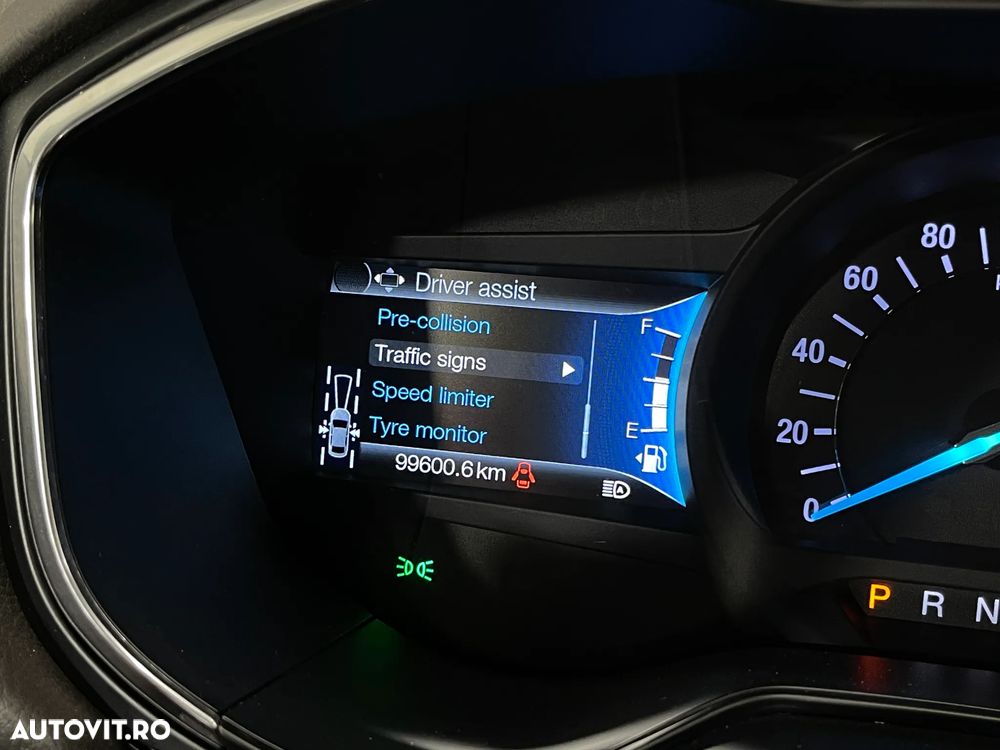 Ford Mondeo 2.0 HEV Titanium - 27
