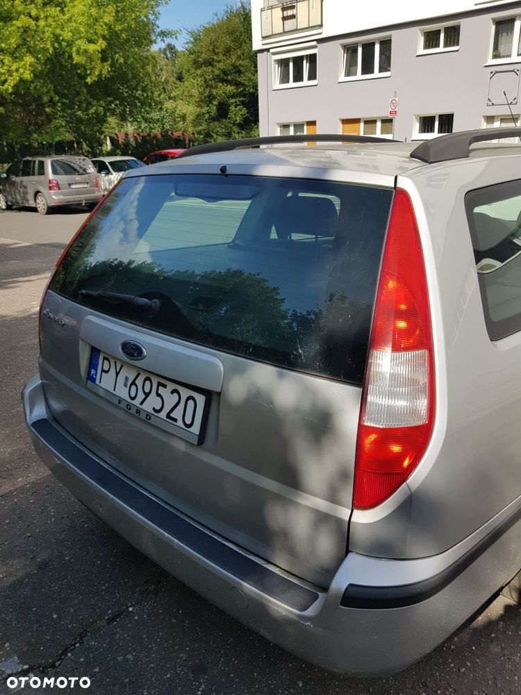 Ford Mondeo 1.8 Ambiente - 10