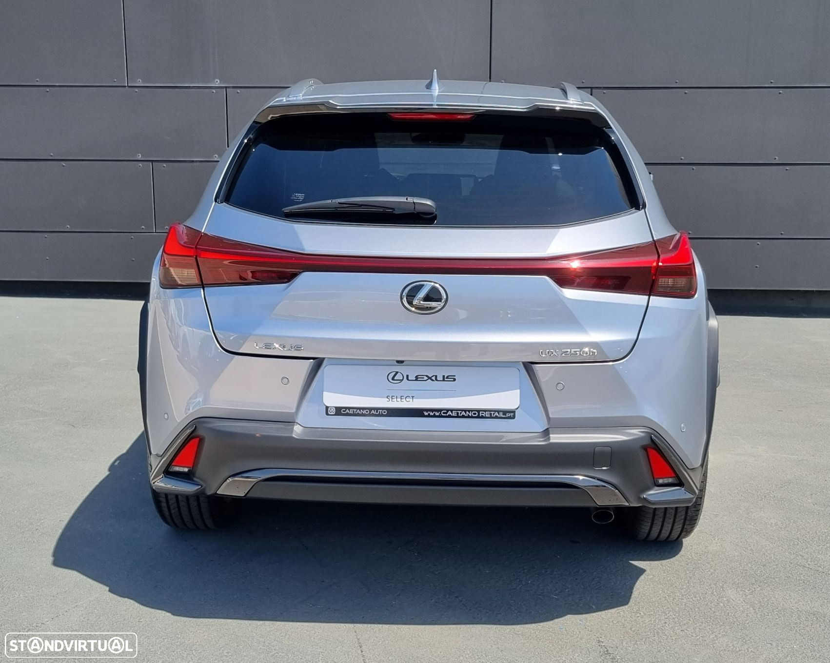Lexus UX 250h Sport - 4