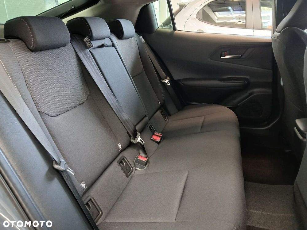 Toyota Prius - 13