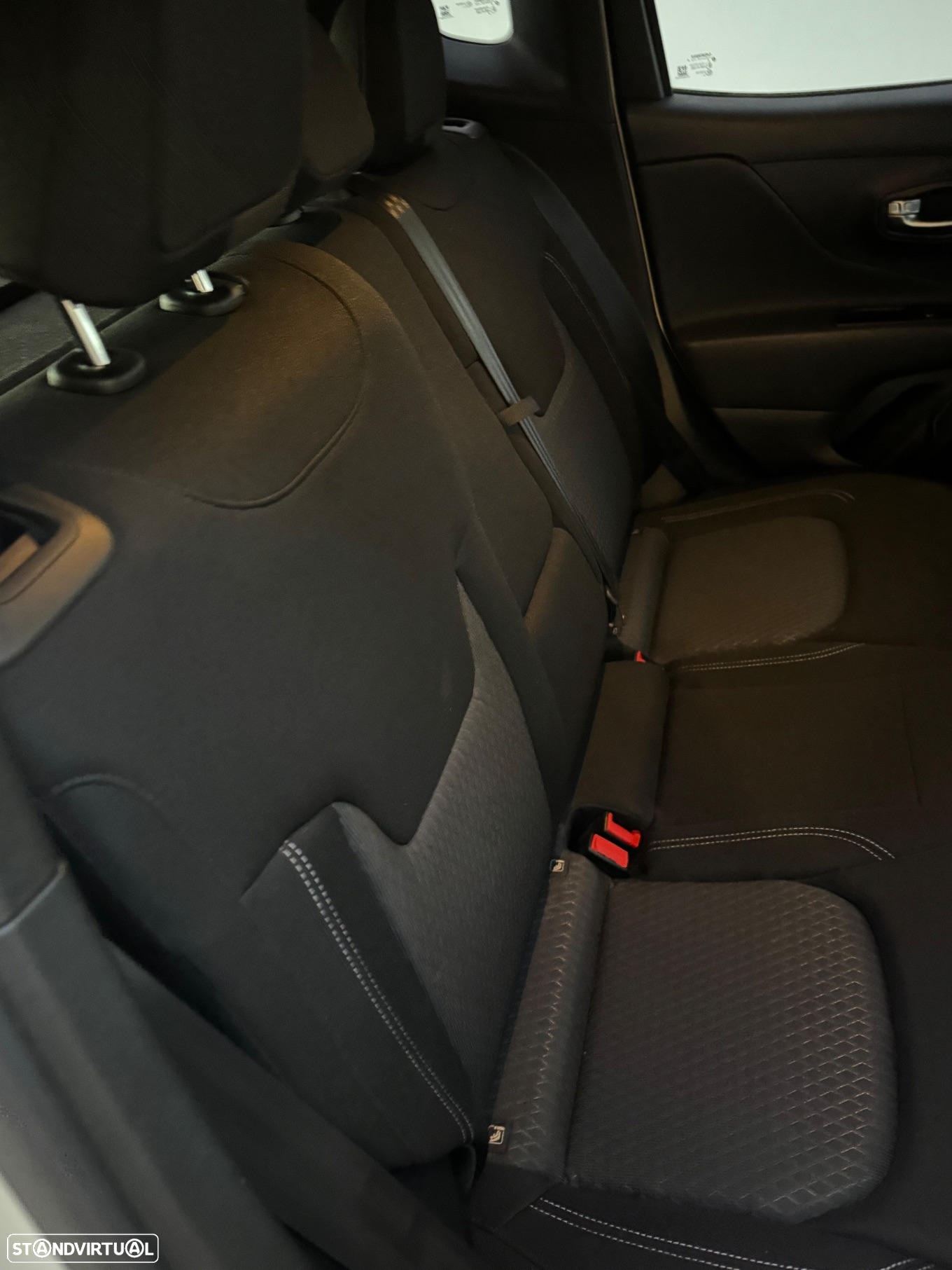 Jeep Renegade 1.0 T Sport - 12