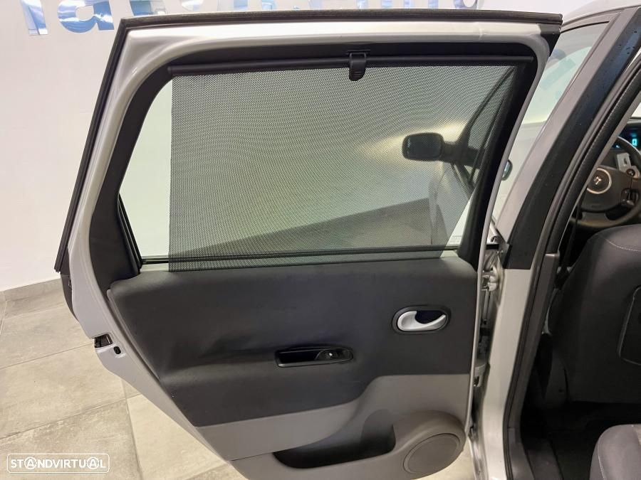 Renault Scénic 1.5 dCi Dynamique S - 13