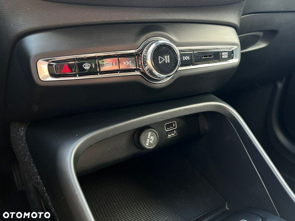 Volvo XC 40 - 21