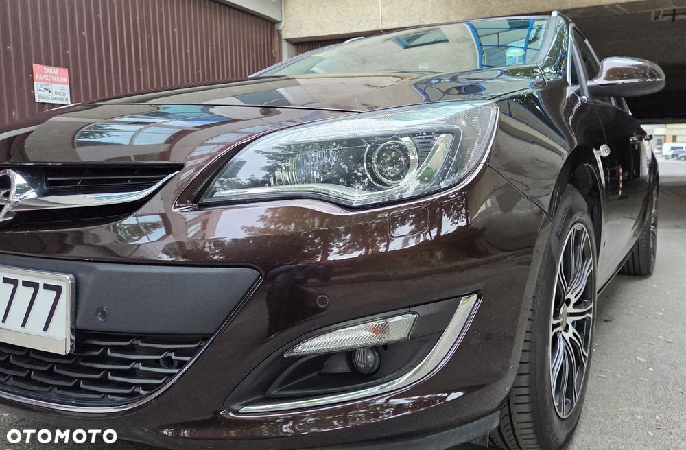 Opel Astra 1.4 T Cosmo - 4