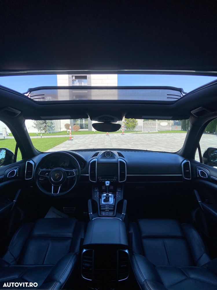Porsche Cayenne - 7