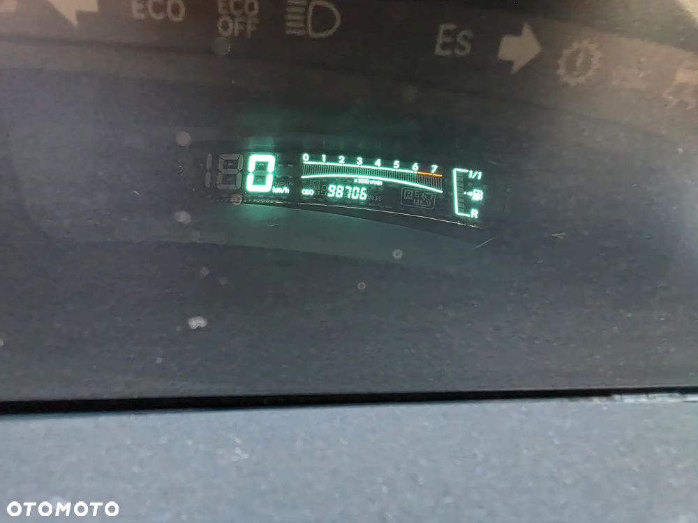 Toyota Yaris 1.33 Sol - 12