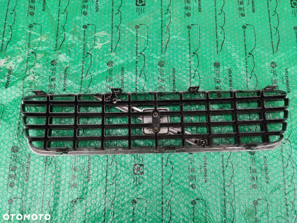 ATRAPA GRILLA VOLVO S60 9190740 / 9151881 - 2
