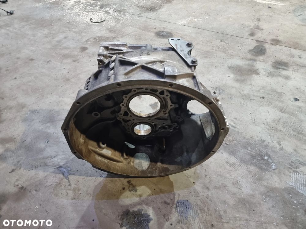 OBUDOWA SPRZĘGŁA SKRZYNI BIEGÓW ZF 1316401063 MAN RENAULT - 1