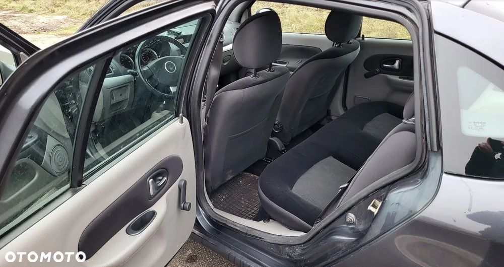 Renault Thalia 1.2 16V All Inclusive - 9