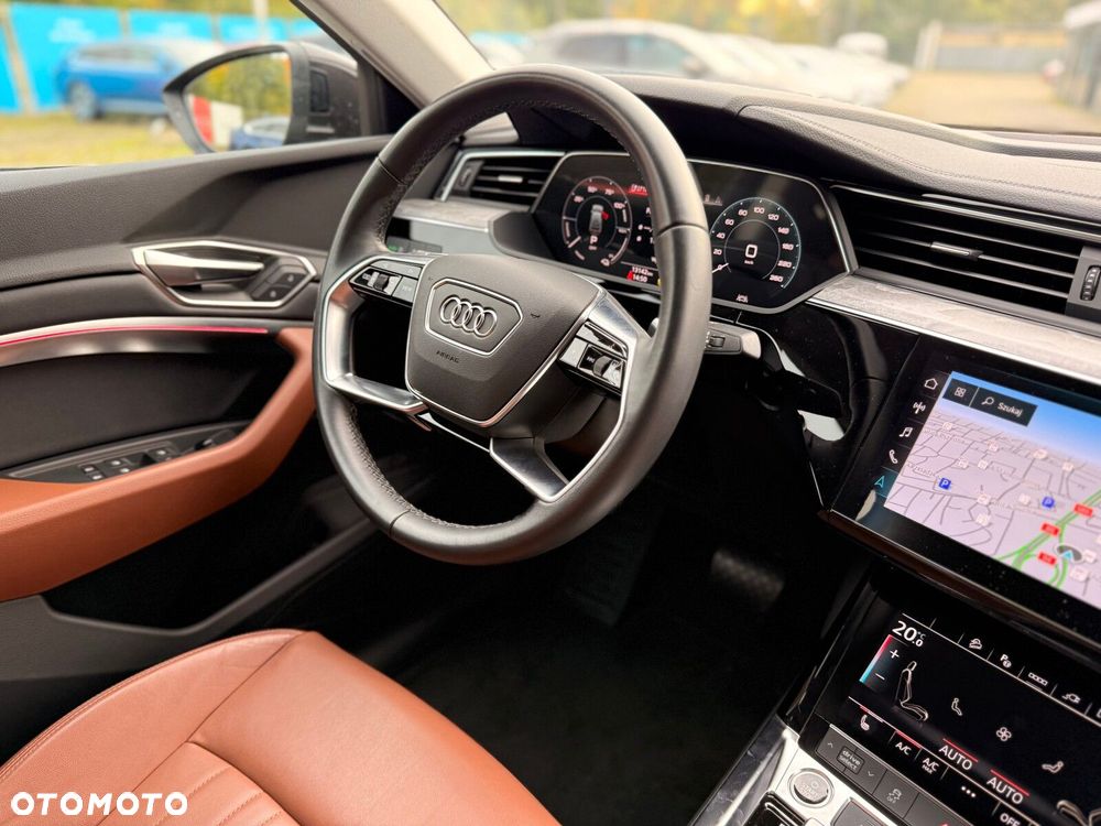 Audi Q8 Sportback e-tron - 20